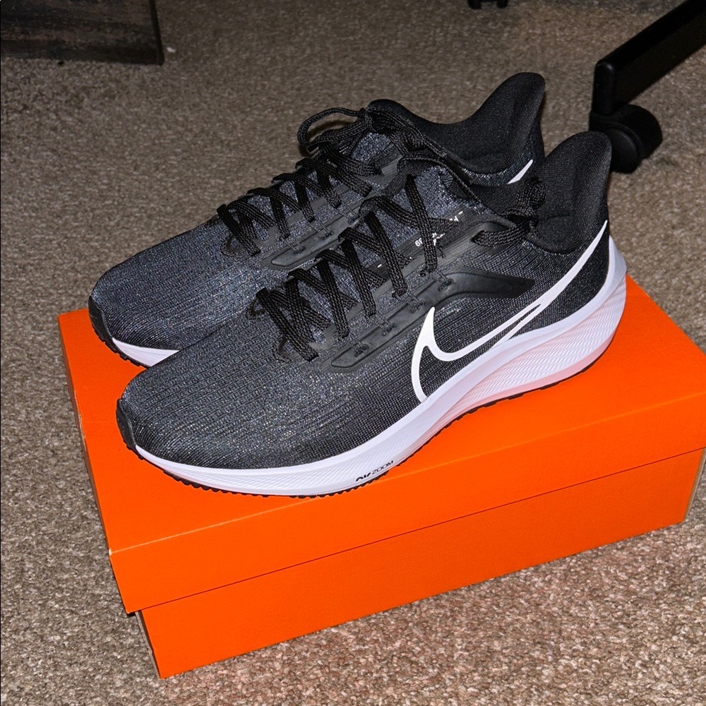 Nike Black and White Athletic Sneakers
